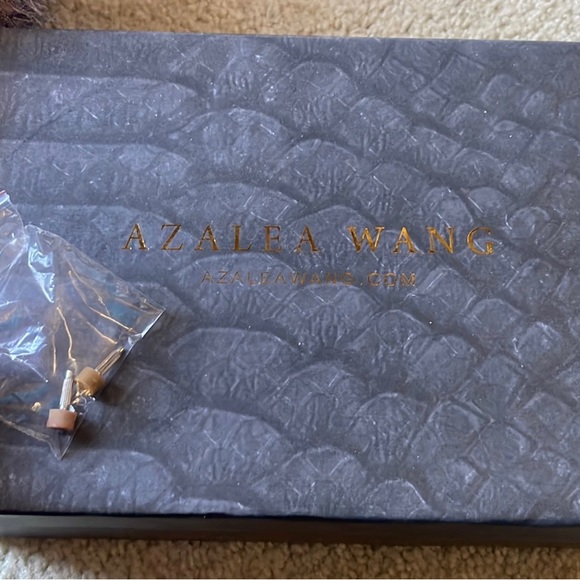 Nude Heels - Picture 7 of 9